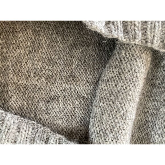 Handmade Knit Nordic Wool Sweater Unisex Size M Gray Red Yoke Design - Picture 10 of 10